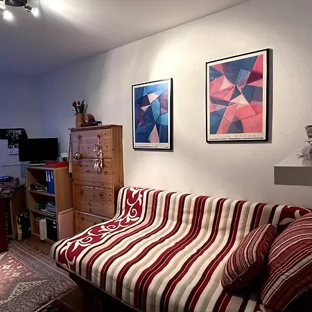 Appartement Cozy 4 Minutes Drive To Wef